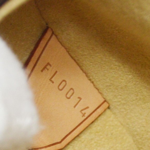 Authenticity Guarantee LOUIS VUITTON CITE GM SHOULDER BAG MONOGRAM CANVAS PURSE - Picture 10 of 11